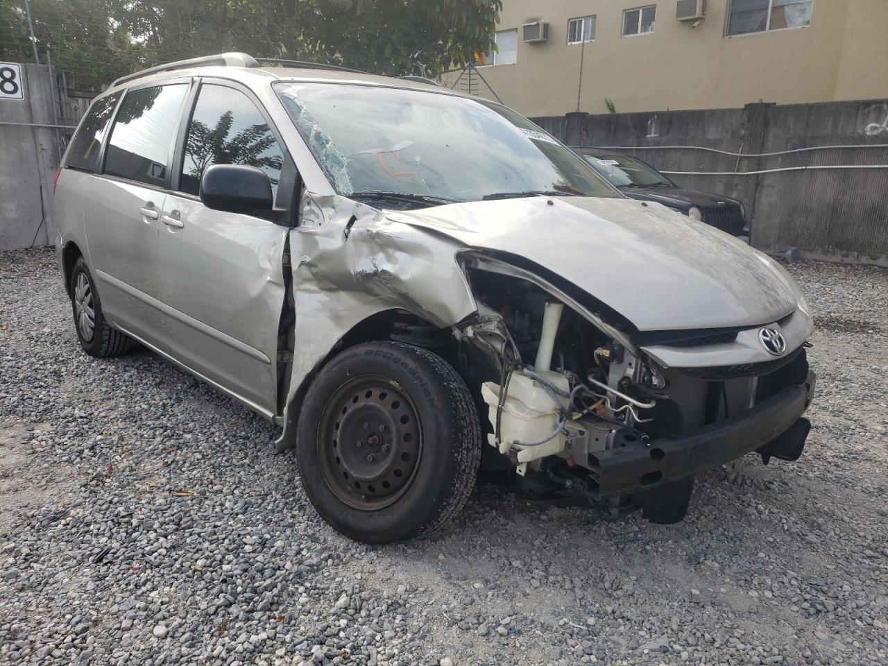 TOYOTA SIENNA CE 2010 with VIN 5TDKK4CC6AS297080 - Photo from auction