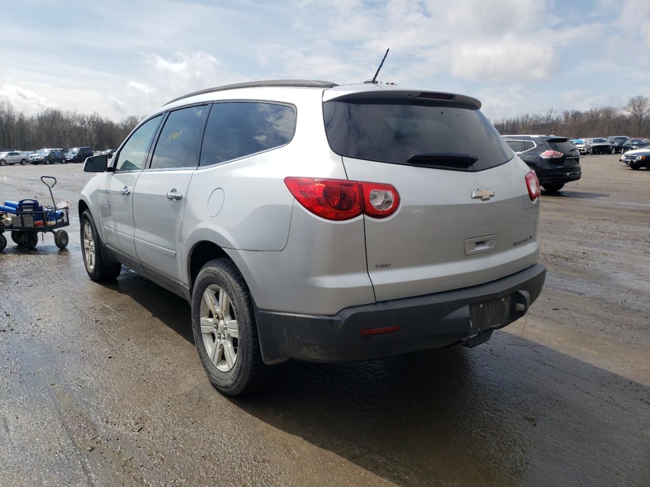 Photo 3 from auction – 2011 CHEVROLET TRAVERSE L with VIN 1GNKVGED1BJ281471