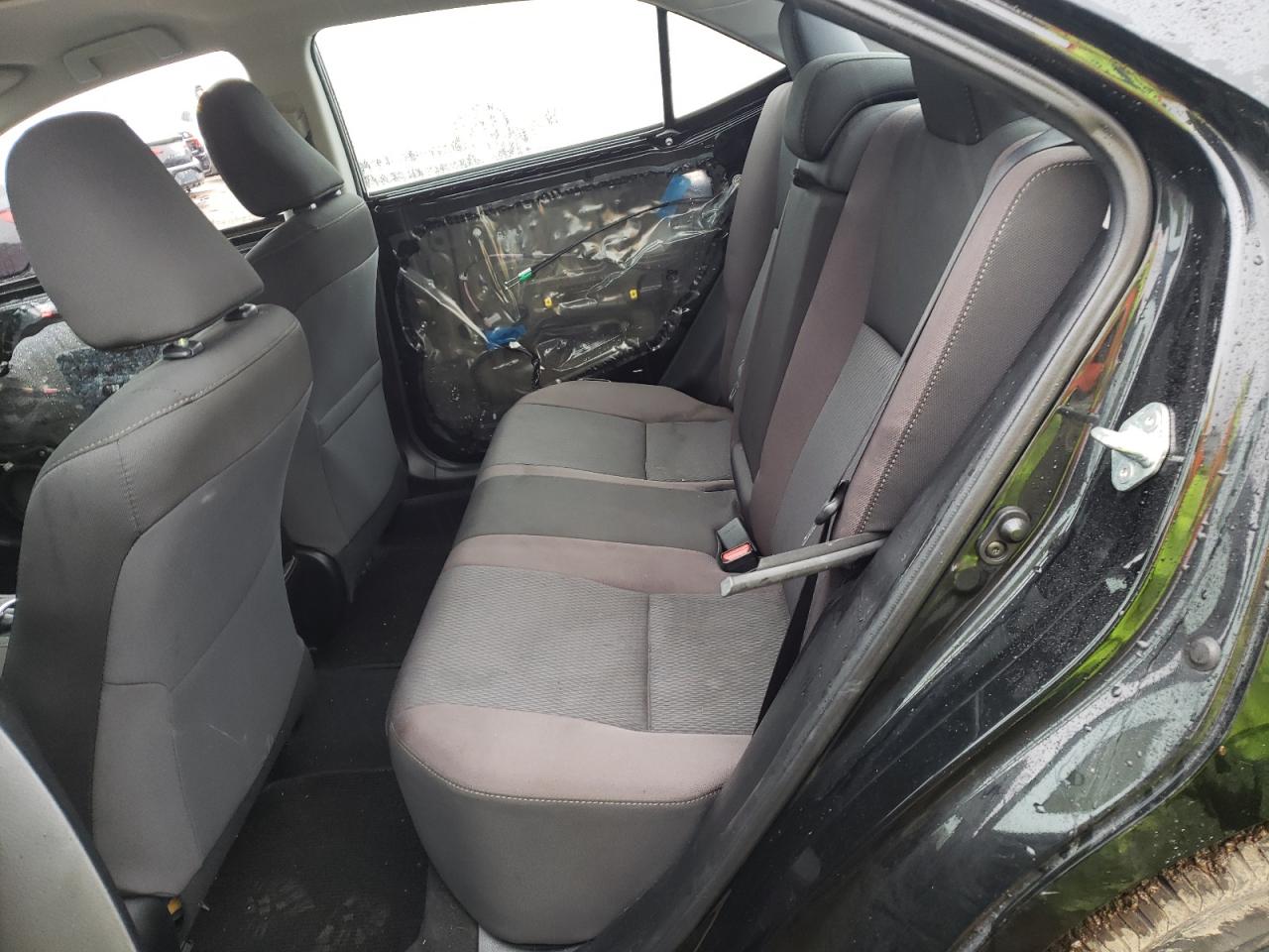 Photo 6 from auction – 2018 TOYOTA COROLLA L with VIN 5YFBURHE0JP800628