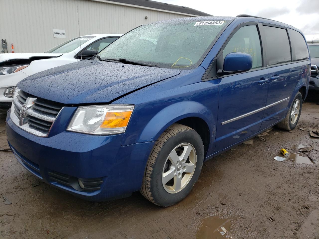 Photo 2 from auction – 2010 DODGE GRAND CARA with VIN 2D4RN5D10AR497280