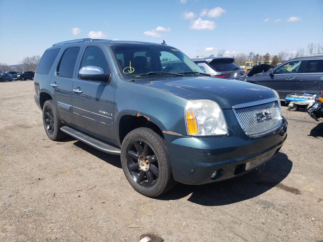 GMC YUKON DENA 2007 with VIN 1GKFK63877J183799 - Photo from auction