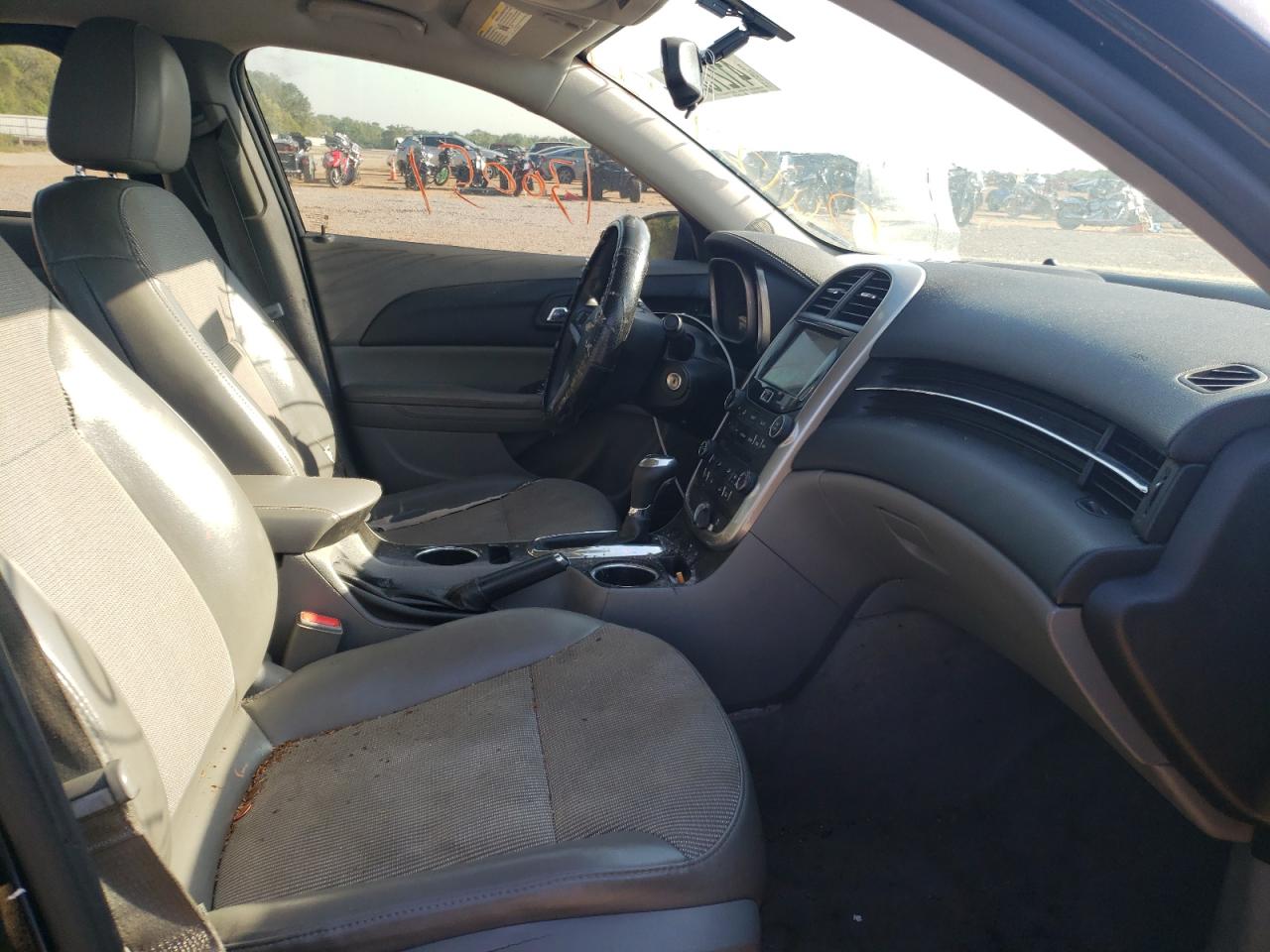 Photo 5 from auction – 2015 CHEVROLET MALIBU 1LT with VIN 1G11C5SL3FF269284