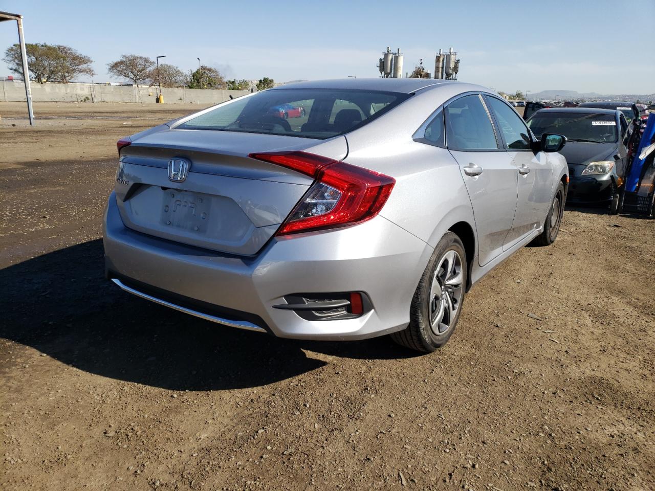 Photo 4 from auction – 2019 HONDA CIVIC LX with VIN 2HGFC2F69KH605644
