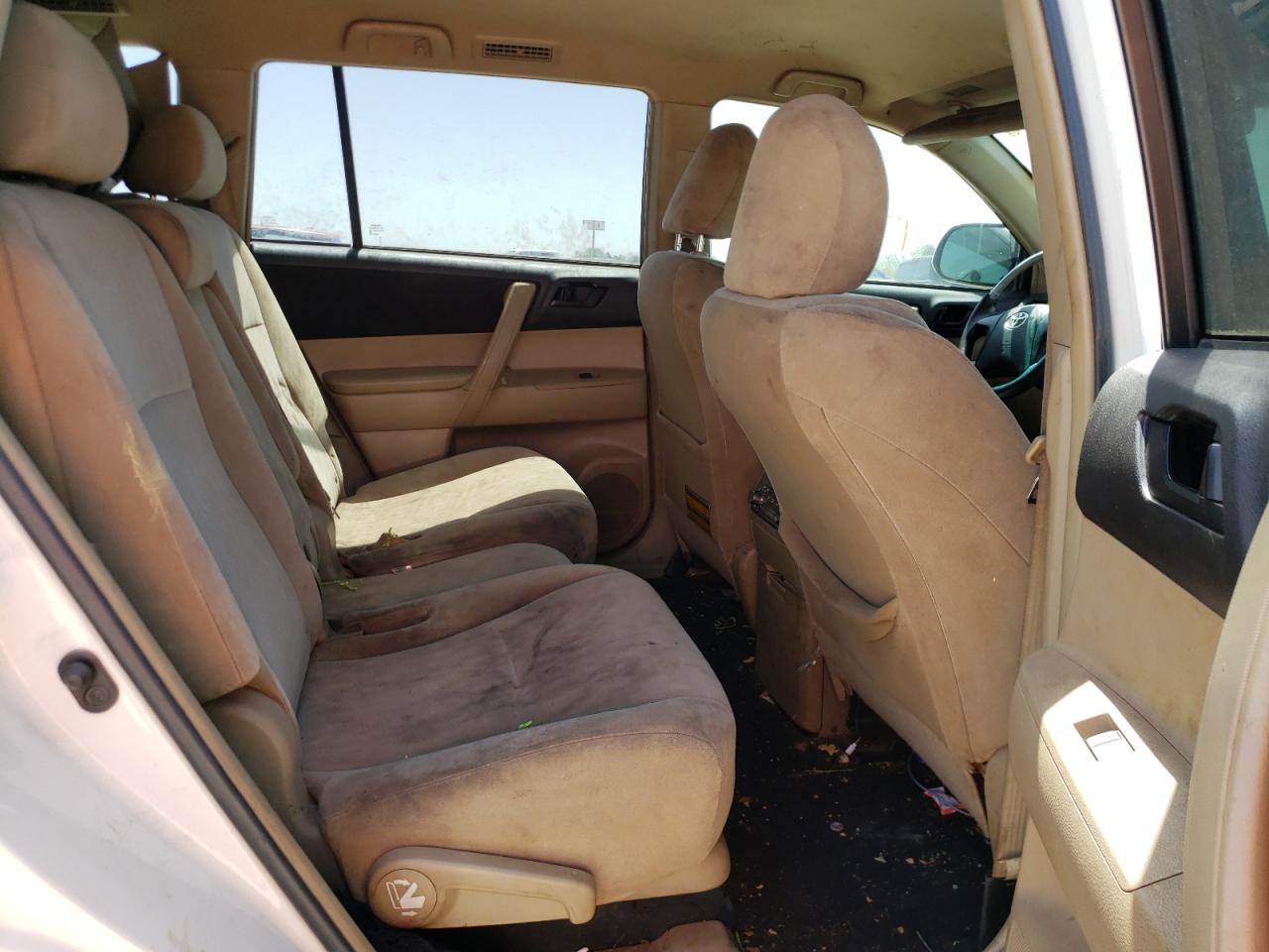 Photo 6 from auction – 2012 TOYOTA HIGHLANDER with VIN 5TDZA3EH9CS024674