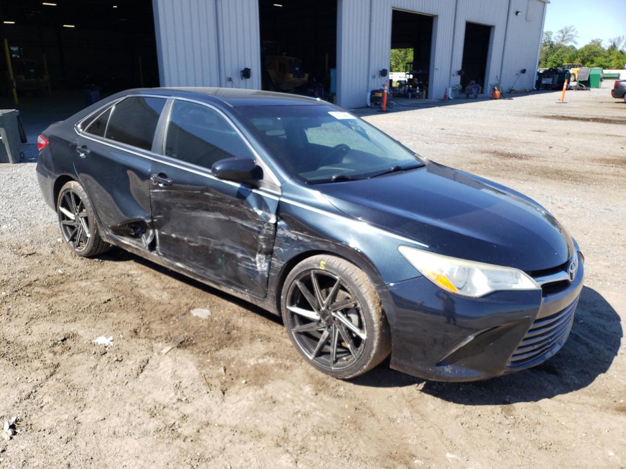 TOYOTA CAMRY LE 2015 with VIN 4T1BF1FK5FU091978 - Photo from auction