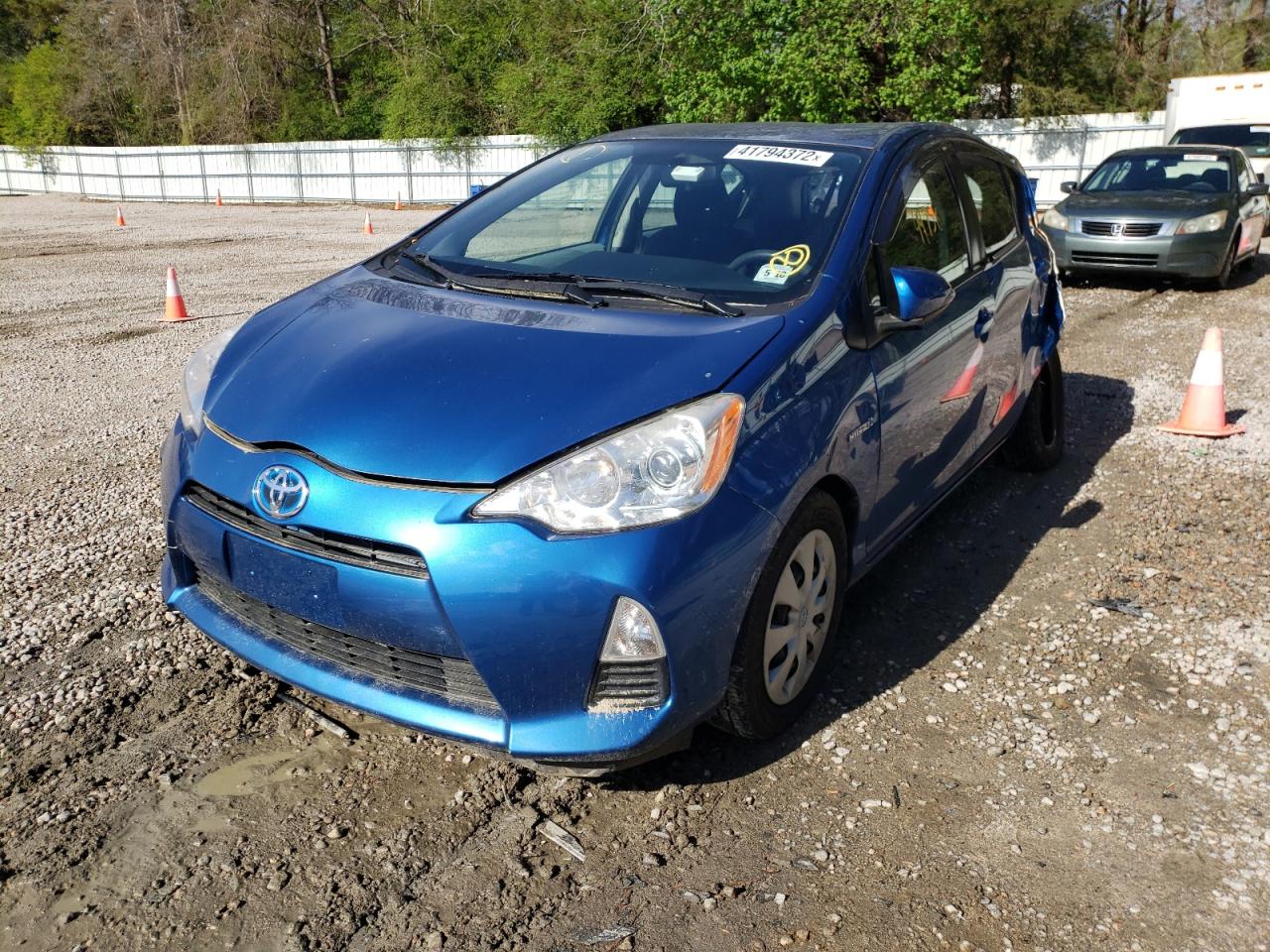 Photo 2 from auction – 2013 TOYOTA PRIUS C with VIN JTDKDTB33D1543624