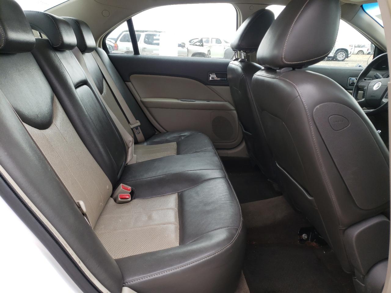 Photo 6 from auction – 2010 MERCURY MILAN PREM with VIN 3MEHM0JA0AR605098