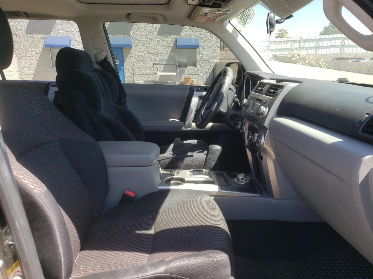 Photo 5 from auction – 2013 TOYOTA 4RUNNER SR with VIN JTEBU5JR2D5111578