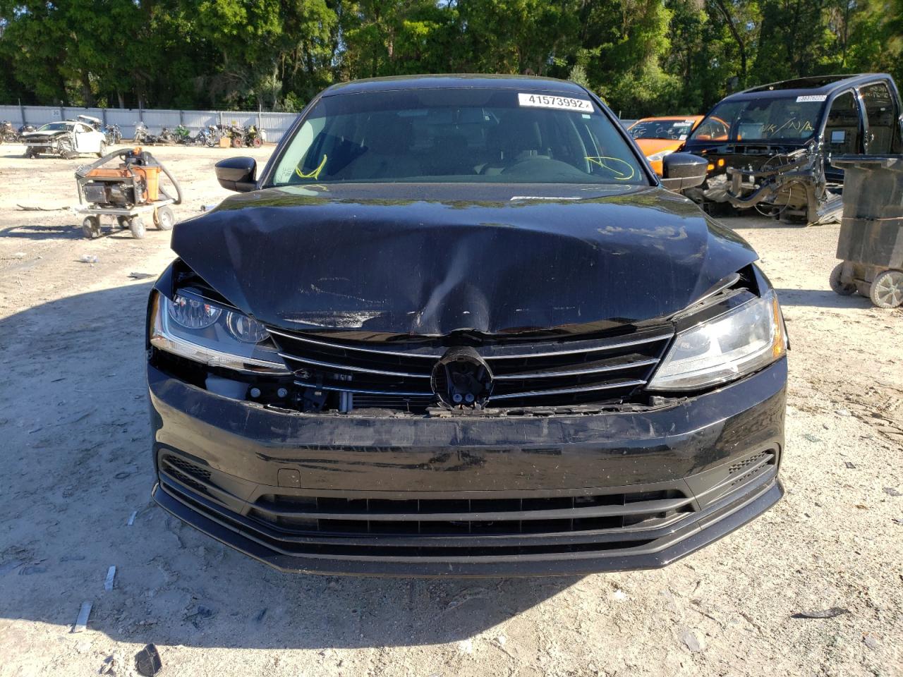 Photo 9 from auction – 2017 VOLKSWAGEN JETTA S with VIN 3VW2B7AJ7HM332350
