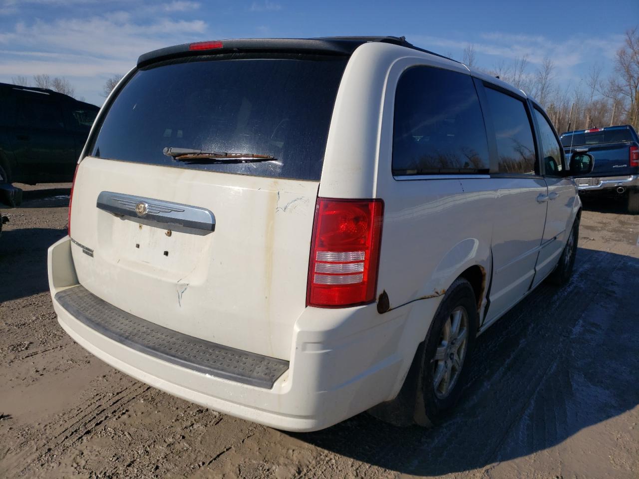Photo 4 from auction – 2008 CHRYSLER TOWN & COU with VIN 2A8HR54P08R843686