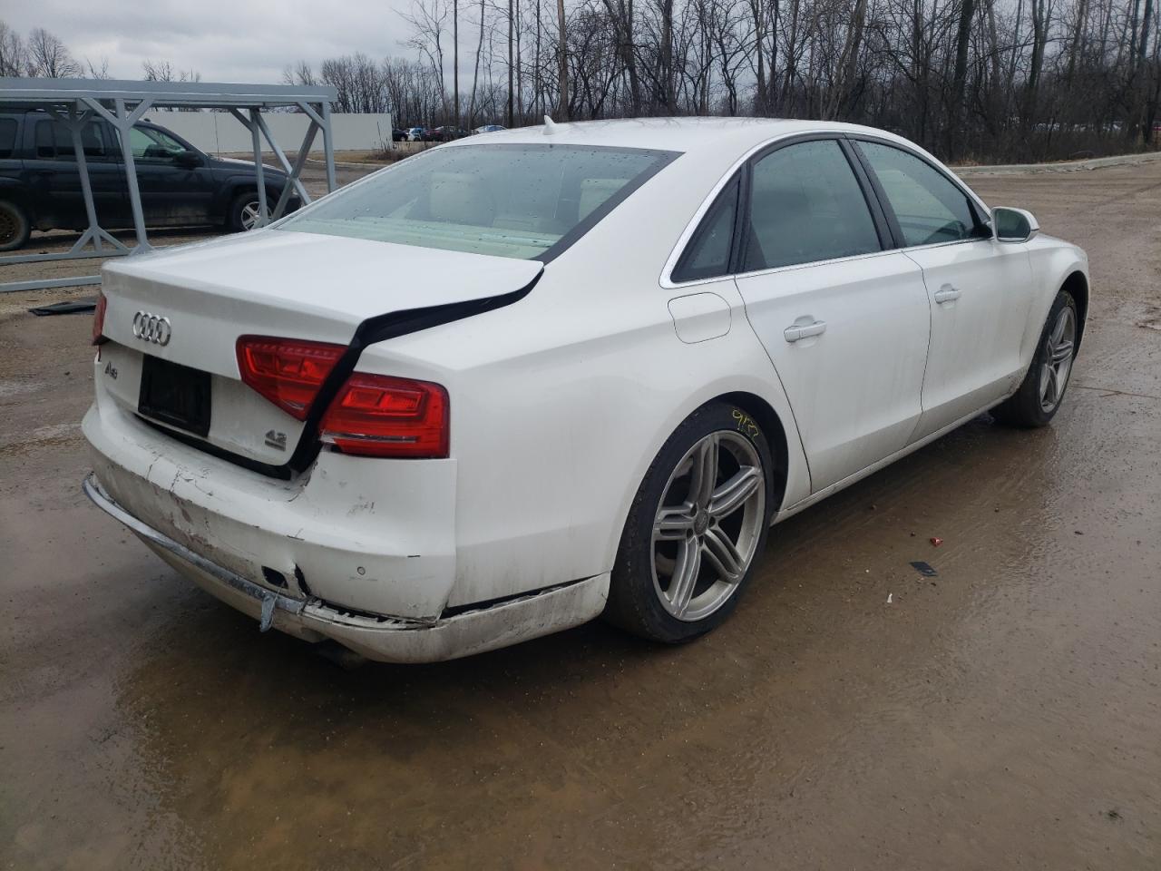 Photo 4 from auction – 2011 AUDI A8 QUATTRO with VIN WAUAVAFD0BN000654