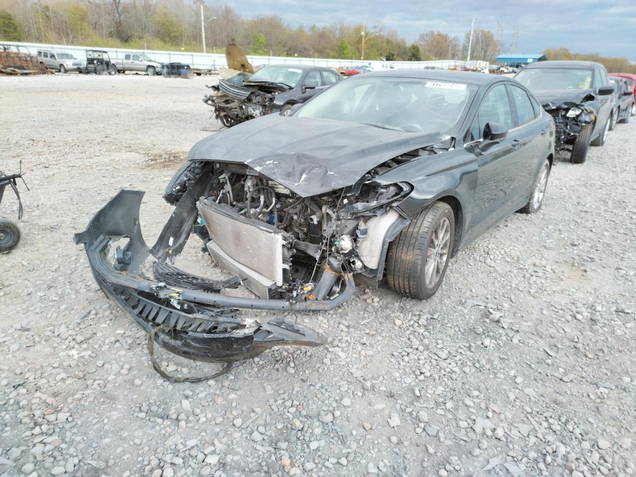 Photo 2 from auction – 2017 FORD FUSION SE with VIN 3FA6P0HD1HR398902