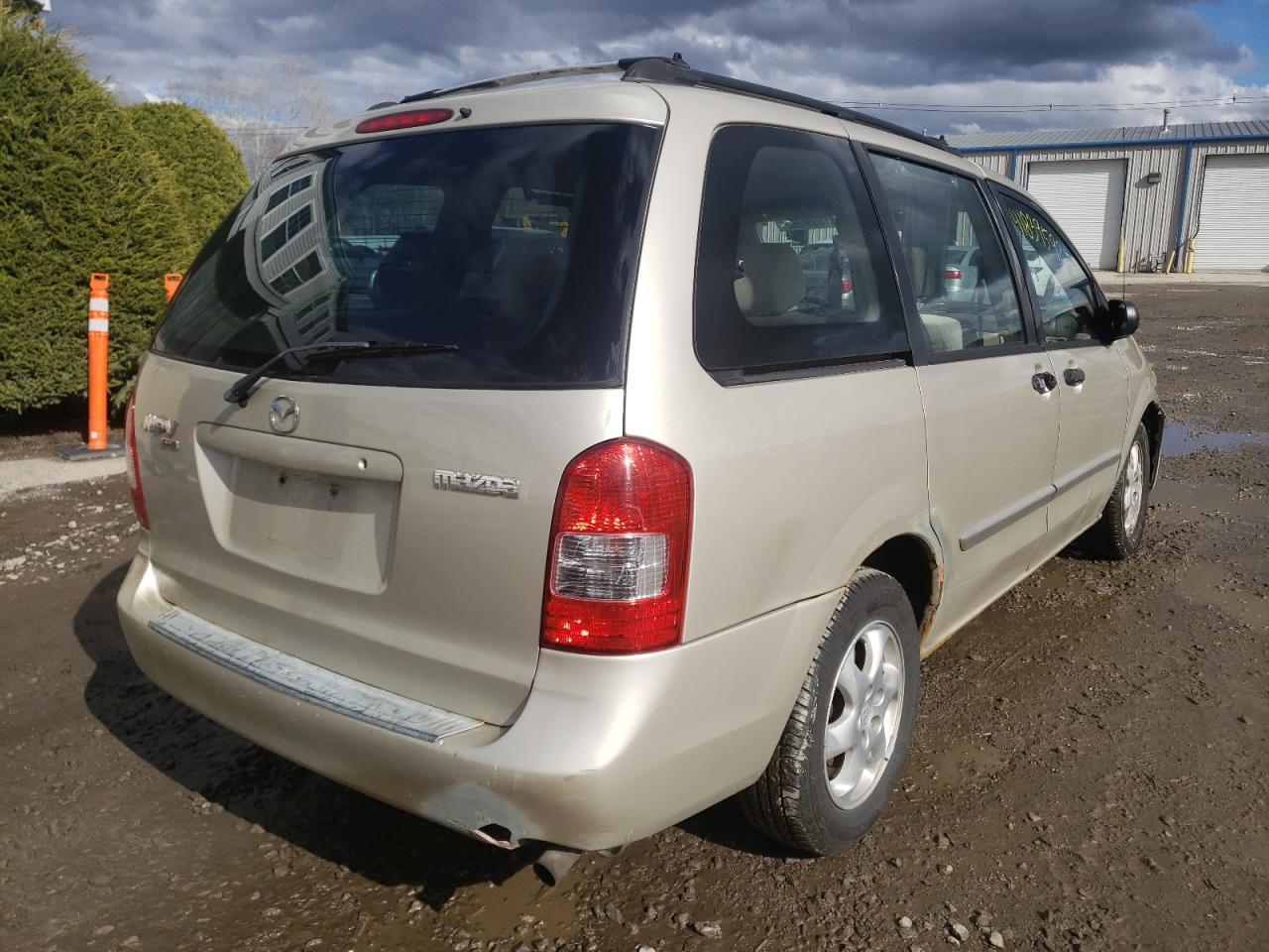 Photo 4 from auction – 2001 MAZDA MPV WAGON with VIN JM3LW28G010212706