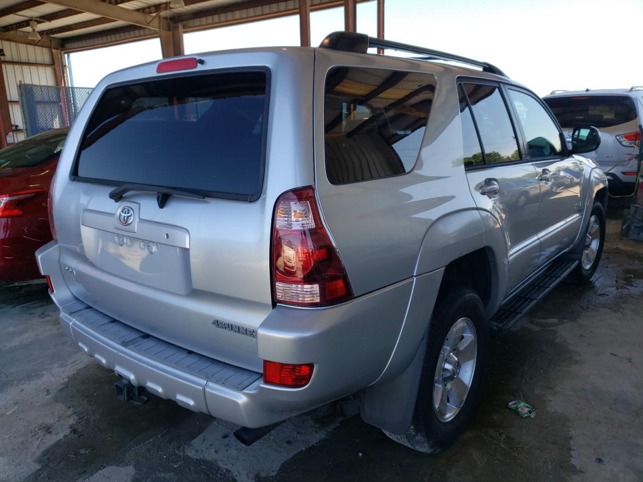 Photo 4 from auction – 2004 TOYOTA 4RUNNER SR with VIN JTEZU14R640042720