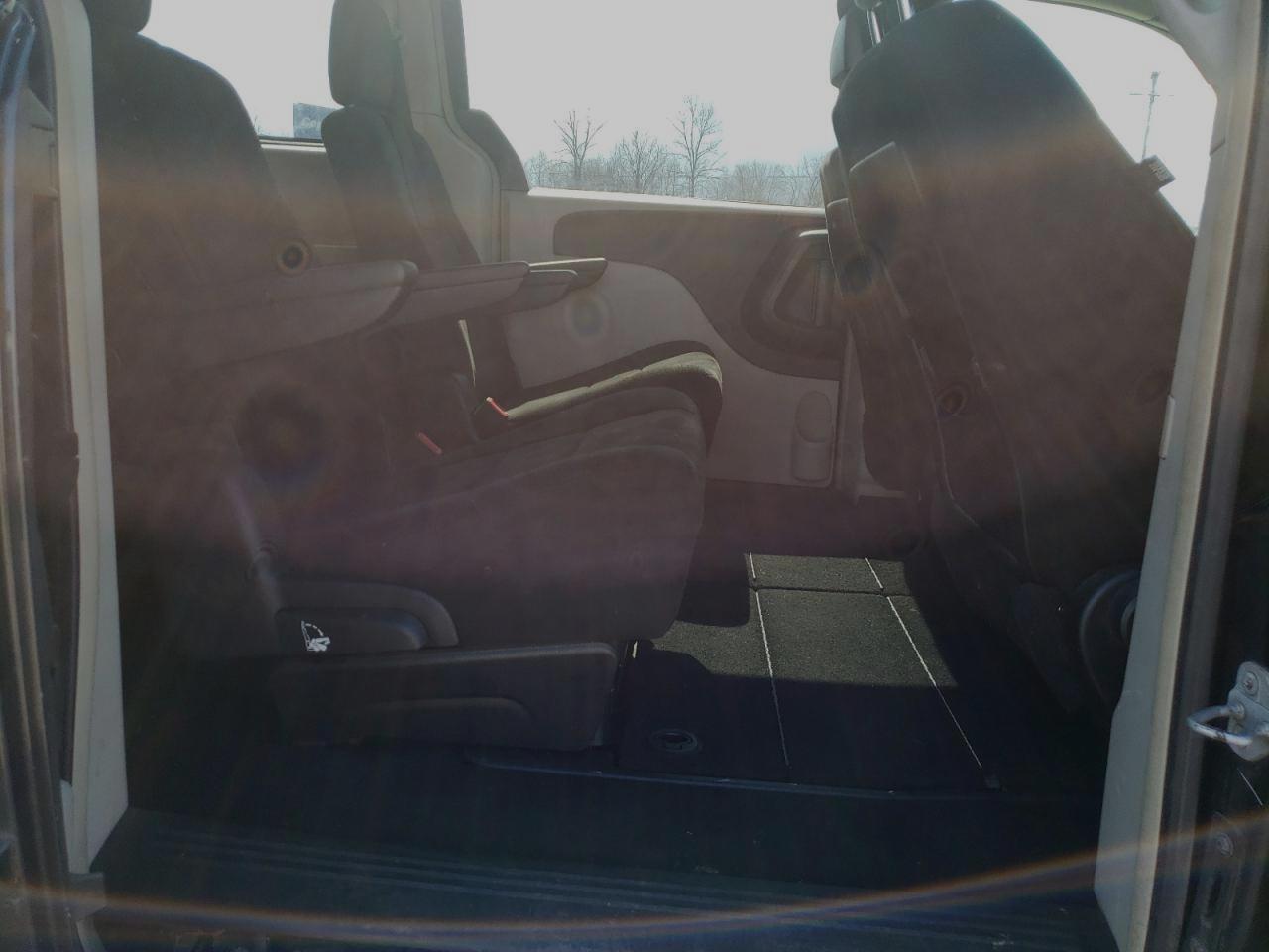 Photo 6 from auction – 2011 DODGE GRAND CARA with VIN 2D4RN5DG3BR769763