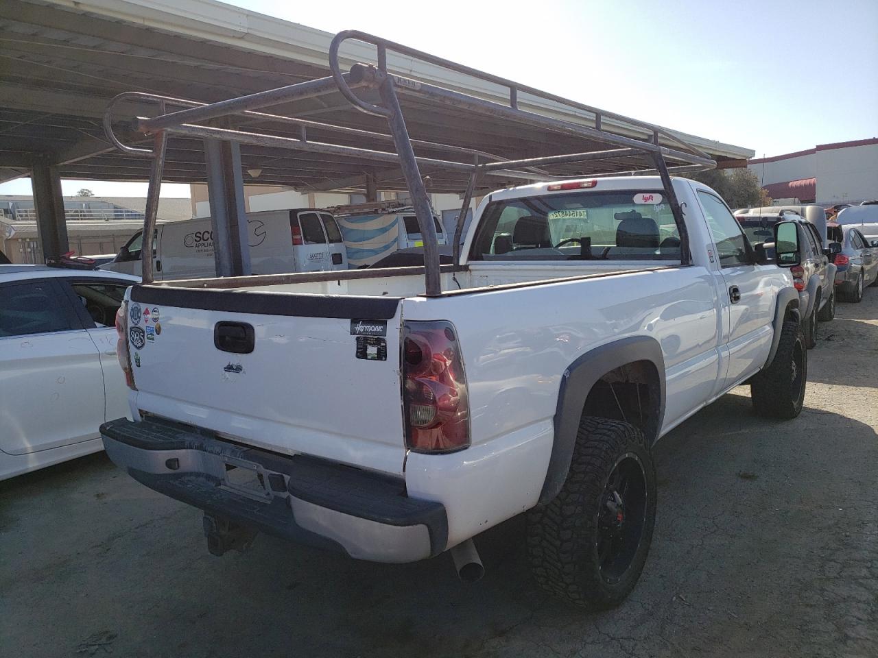 Photo 4 from auction – 2004 CHEVROLET SILVERADO with VIN 1GCHC24U44E390726