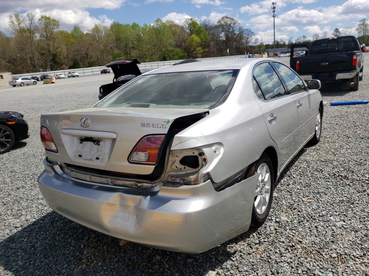 Photo 4 from auction – 2002 LEXUS ES 300 with VIN JTHBF30G025007850
