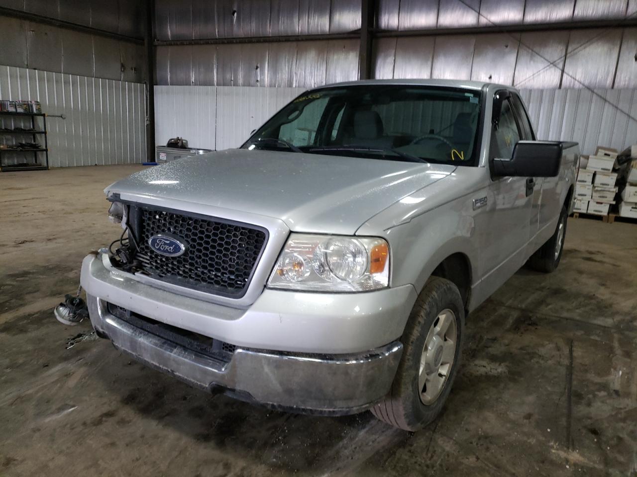 Photo 2 from auction – 2004 FORD F150 with VIN 1FTPF12574NA30956