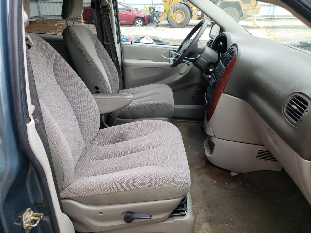 Photo 5 from auction – 2007 CHRYSLER TOWN & COU with VIN 2A4GP44R17R178391