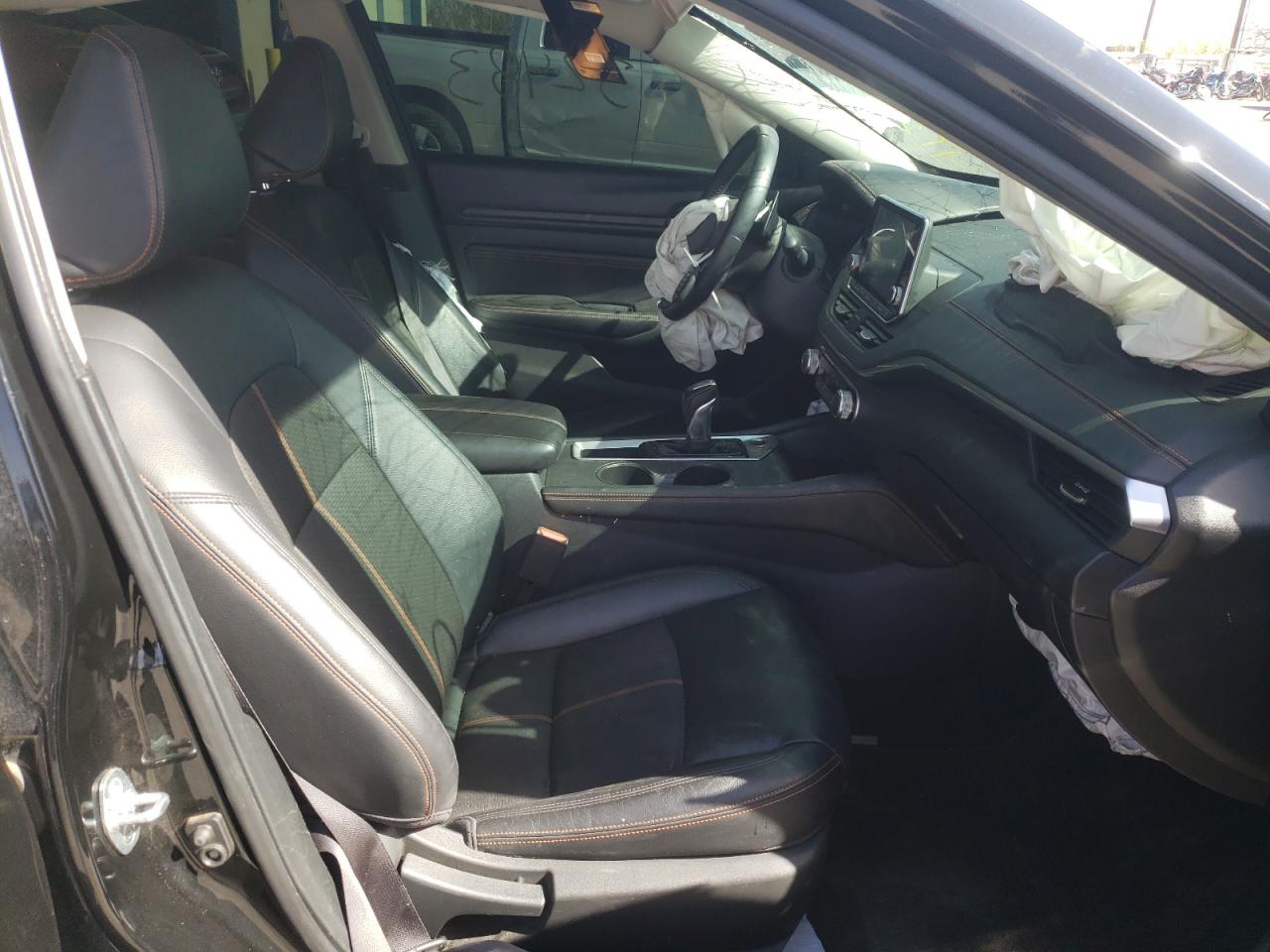 Photo 5 from auction – 2019 NISSAN ALTIMA SR with VIN 1N4BL4CV0KC137719