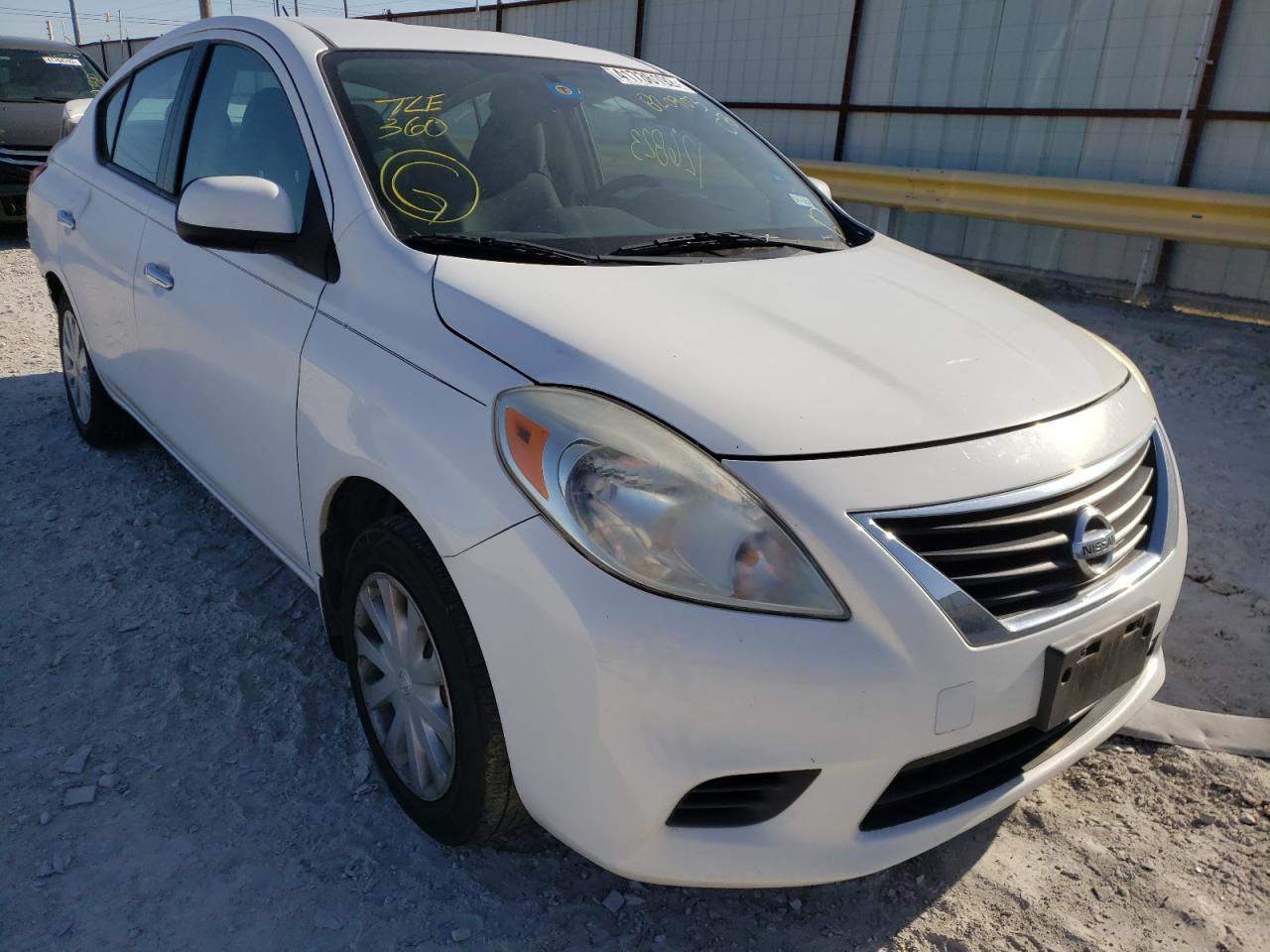 NISSAN VERSA S 2013 with VIN 3N1CN7AP0DL820903 - Photo from auction