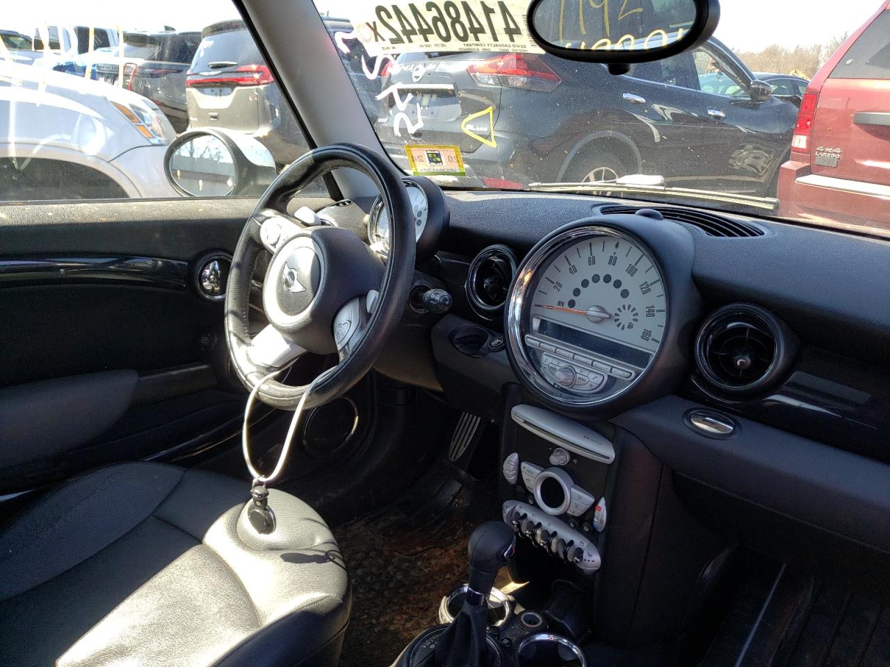 Photo 9 from auction – 2009 MINI COOPER S with VIN WMWMF73529TW85630