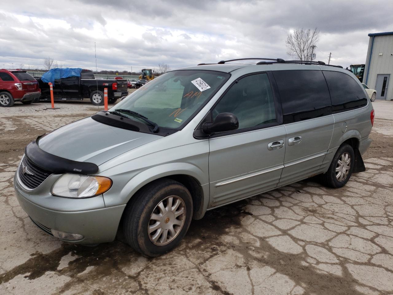 Photo 2 from auction – 2003 CHRYSLER TOWN & COU with VIN 2C4GP54L53R298048
