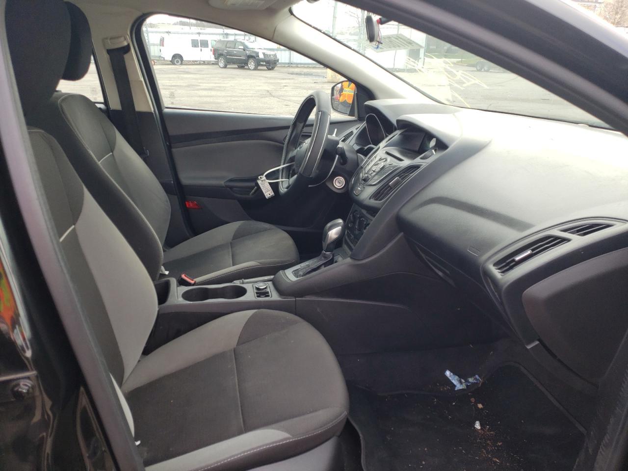 Photo 5 from auction – 2014 FORD FOCUS S with VIN 1FADP3E21EL228609