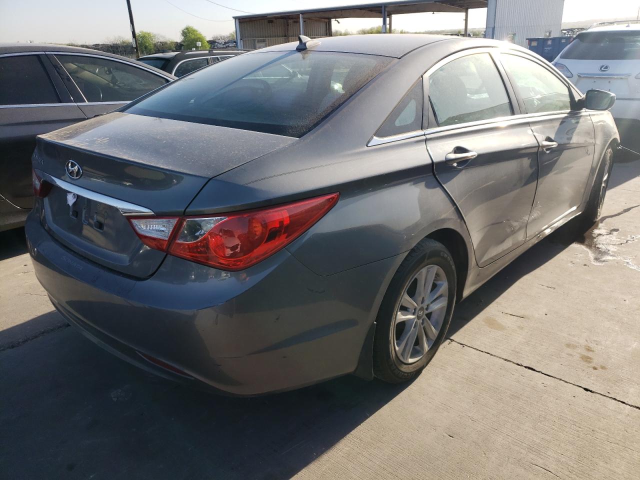 Photo 4 from auction – 2013 HYUNDAI SONATA GLS with VIN 5NPEB4AC1DH581713