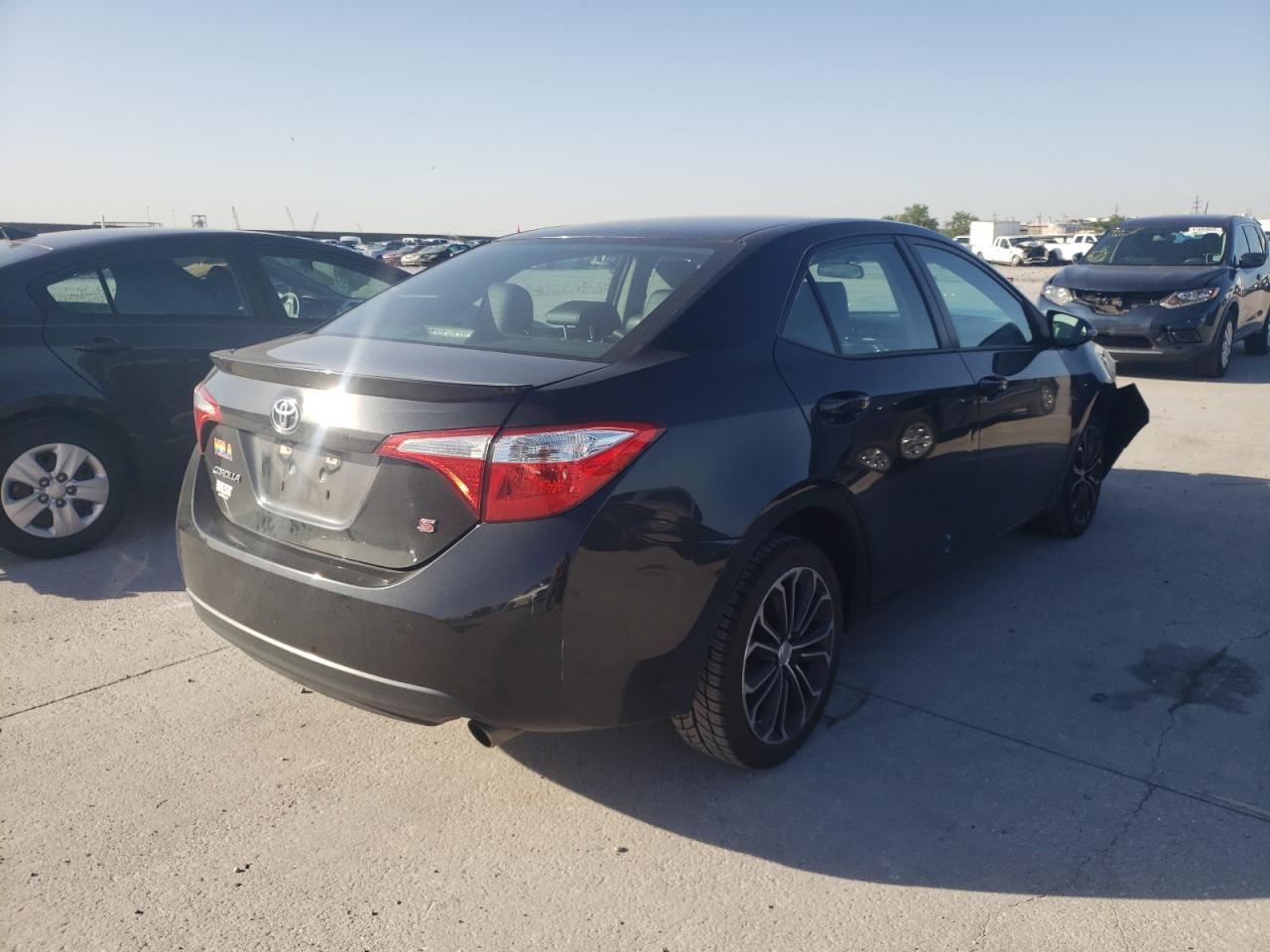 Photo 4 from auction – 2016 TOYOTA COROLLA L with VIN 5YFBURHE2GP429352
