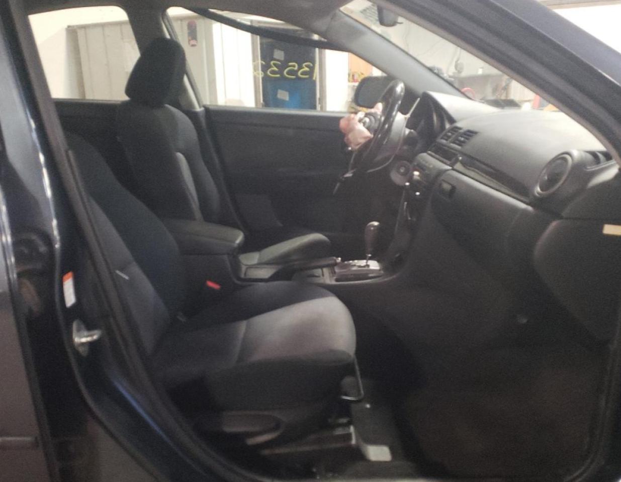 Photo 5 from auction – 2009 MAZDA 3 I with VIN JM1BK32G091230935