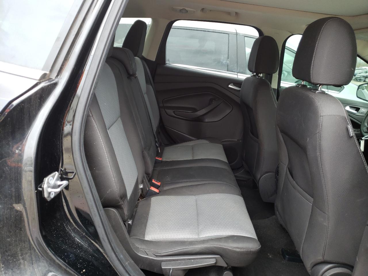 Photo 6 from auction – 2017 FORD ESCAPE SE with VIN 1FMCU0GD2HUB98526