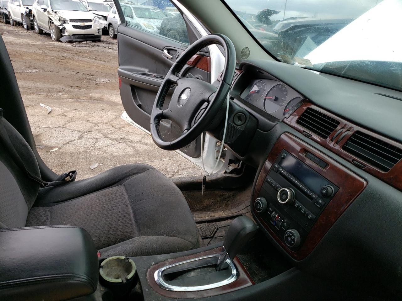 Photo 5 from auction – 2010 CHEVROLET IMPALA LT with VIN 2G1WB5EN1A1125853