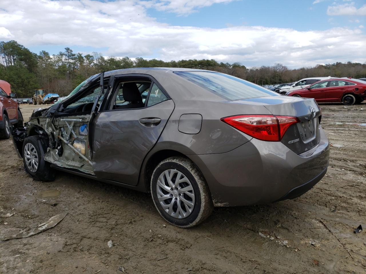 Photo 3 from auction – 2019 TOYOTA COROLLA L with VIN 2T1BURHE1KC192877