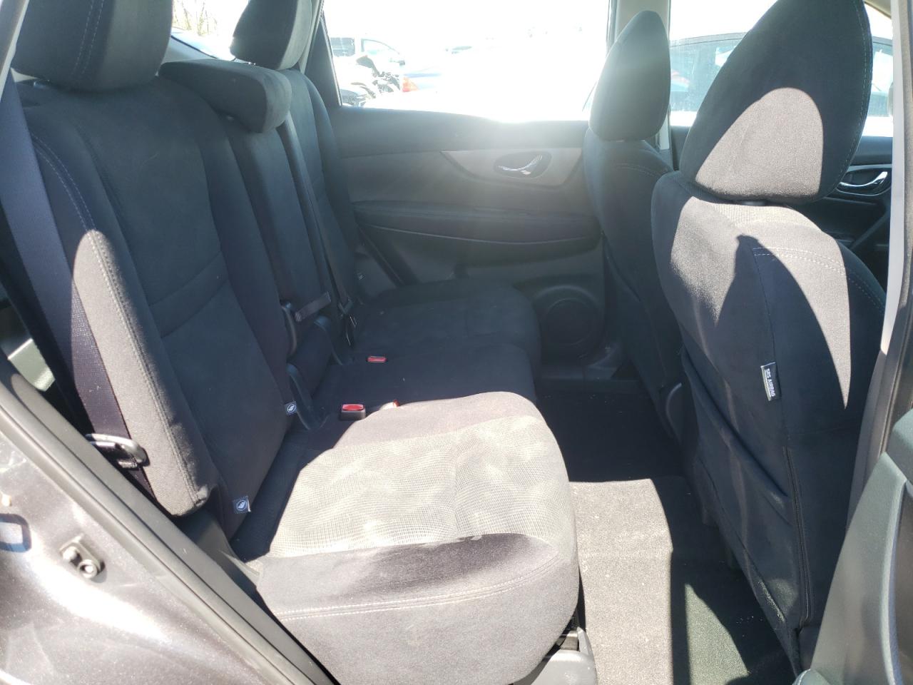 Photo 6 from auction – 2016 NISSAN ROGUE S with VIN 5N1AT2MT1GC886121