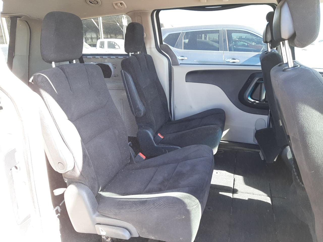 Photo 6 from auction – 2014 DODGE GRAND CARA with VIN 2C4RDGBG4ER327433