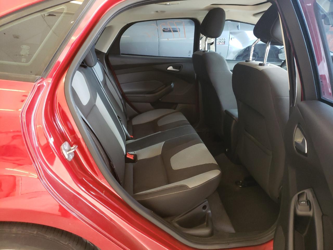 Photo 6 from auction – 2012 FORD FOCUS SE with VIN 1FAHP3F27CL117723
