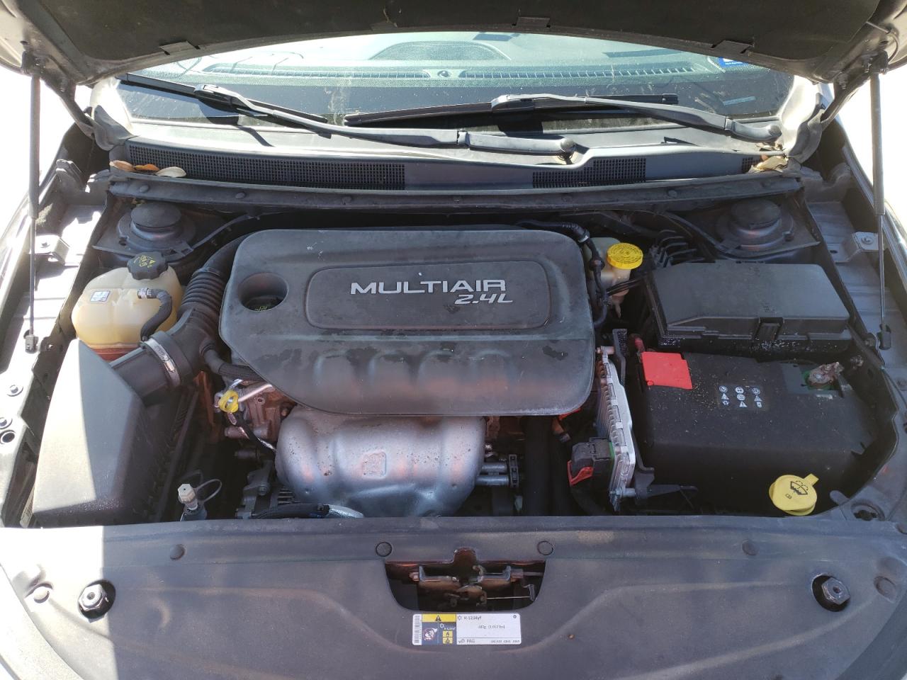 Photo 7 from auction – 2015 CHRYSLER 200 LIMITE with VIN 1C3CCCAB8FN715890
