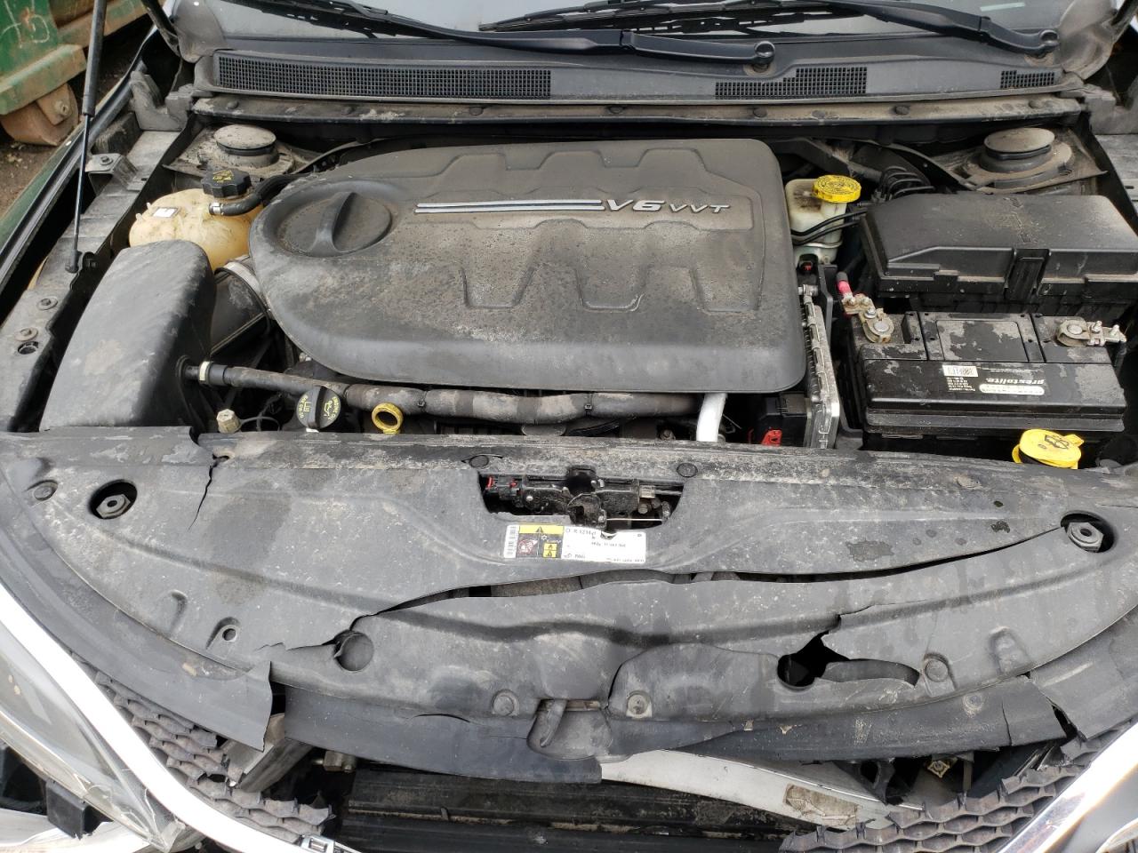 Photo 7 from auction – 2015 CHRYSLER 200 LIMITE with VIN 1C3CCCAG2FN648960