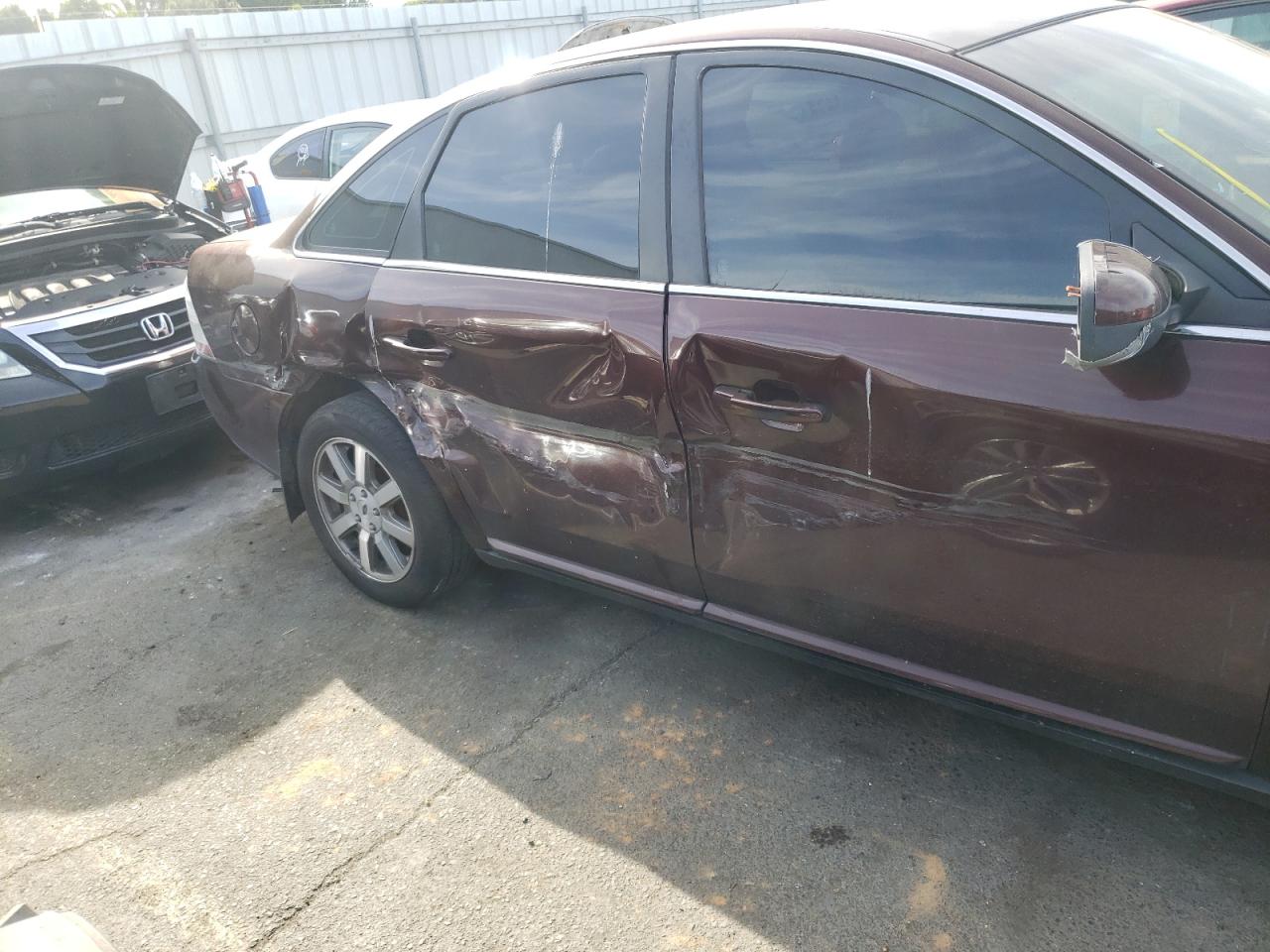 Photo 9 from auction – 2009 FORD TAURUS SEL with VIN 1FAHP24W59G103191