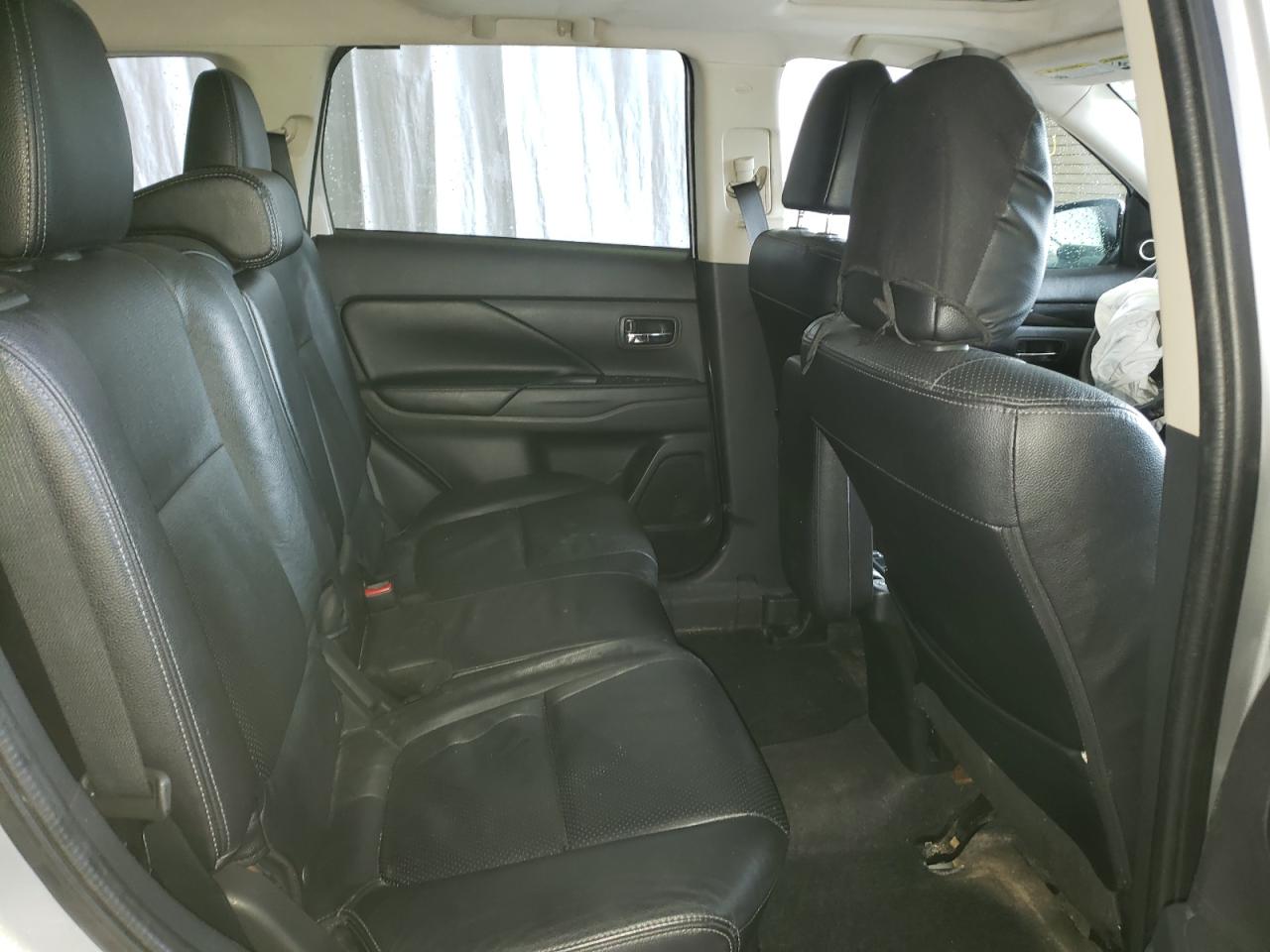 Photo 6 from auction – 2018 MITSUBISHI OUTLANDER with VIN JA4AZ3A35JZ045088