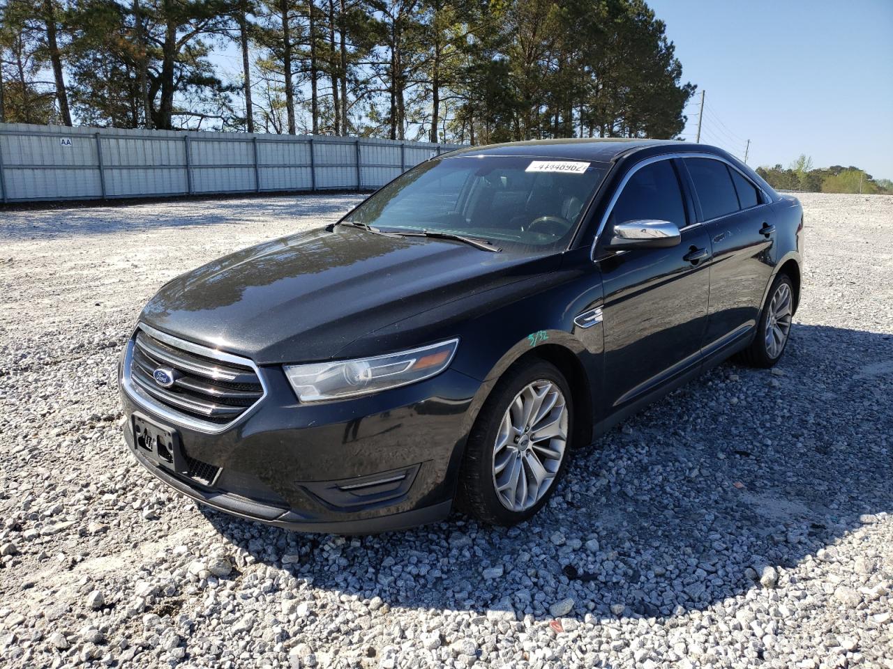 Photo 2 from auction – 2015 FORD TAURUS LIM with VIN 1FAHP2F87FG101372