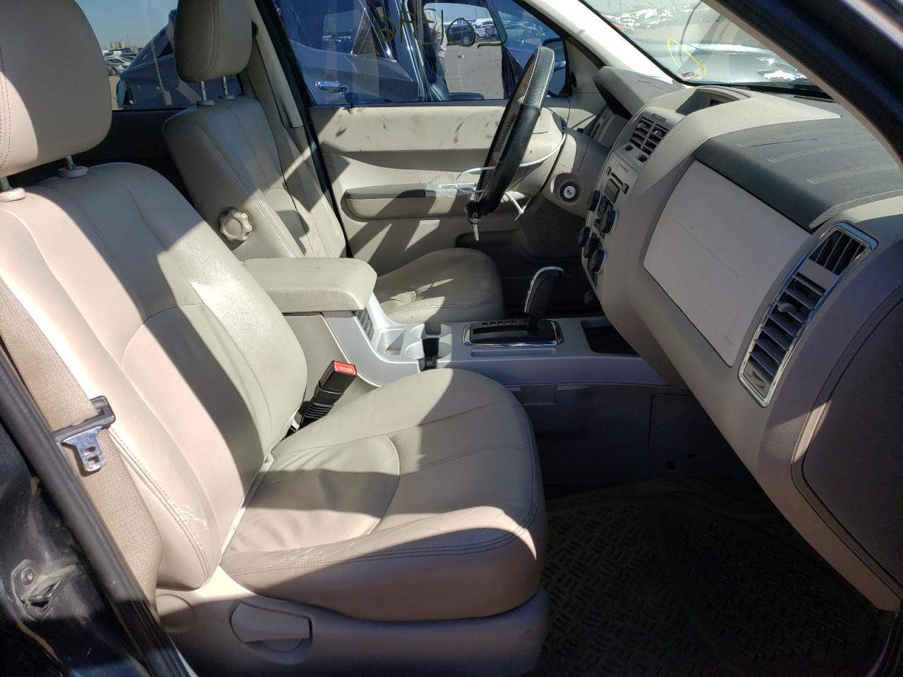 Photo 5 from auction – 2008 MERCURY MARINER PR with VIN 4M2CU97138KJ32748