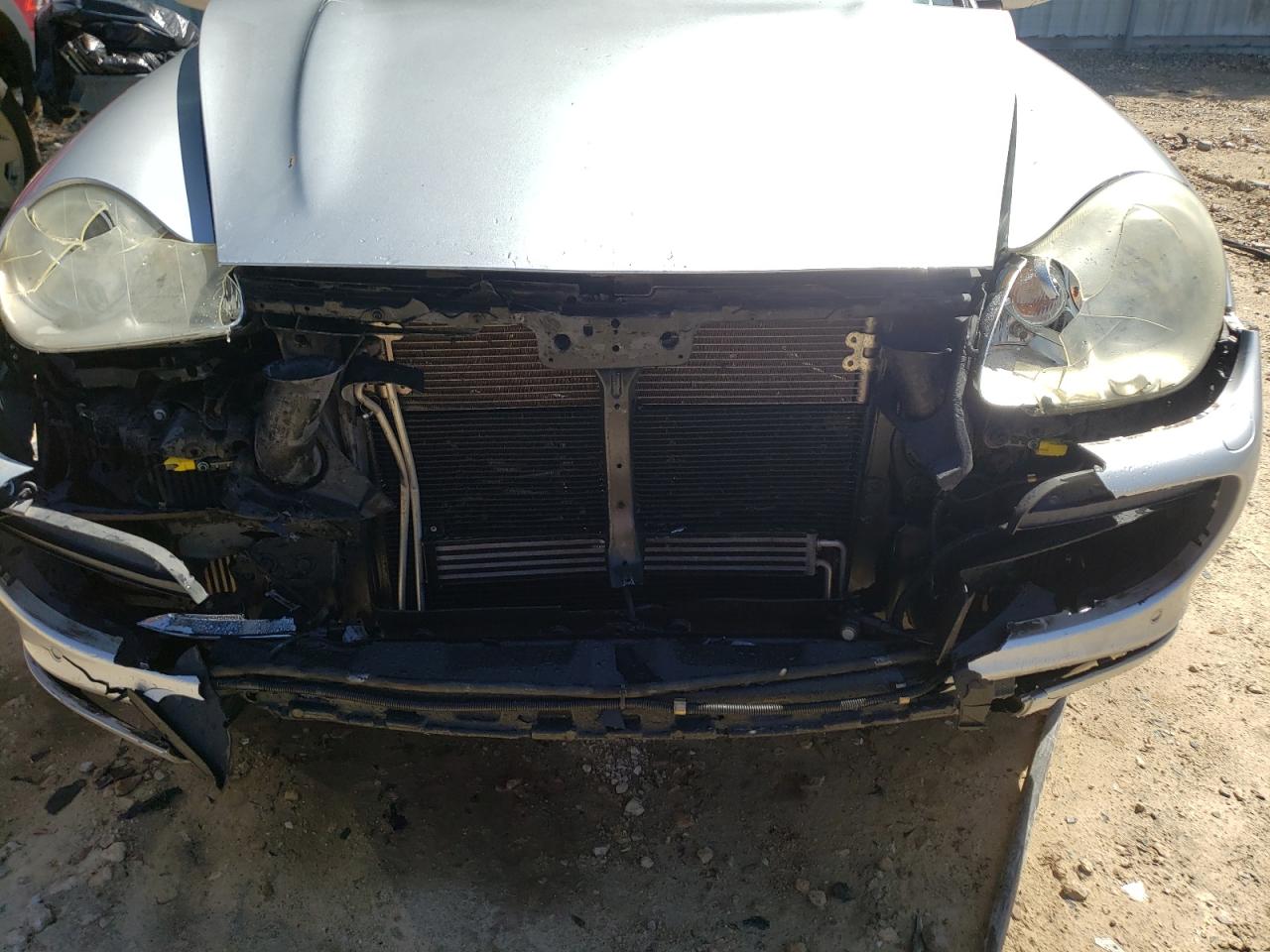 Photo 9 from auction – 2004 PORSCHE CAYENNE TU with VIN WP1AC29P94LA92364