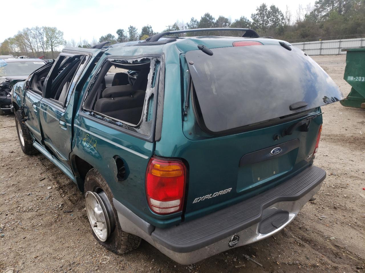 Photo 3 from auction – 1998 FORD EXPLORER with VIN 1FMZU34E4WUC36943
