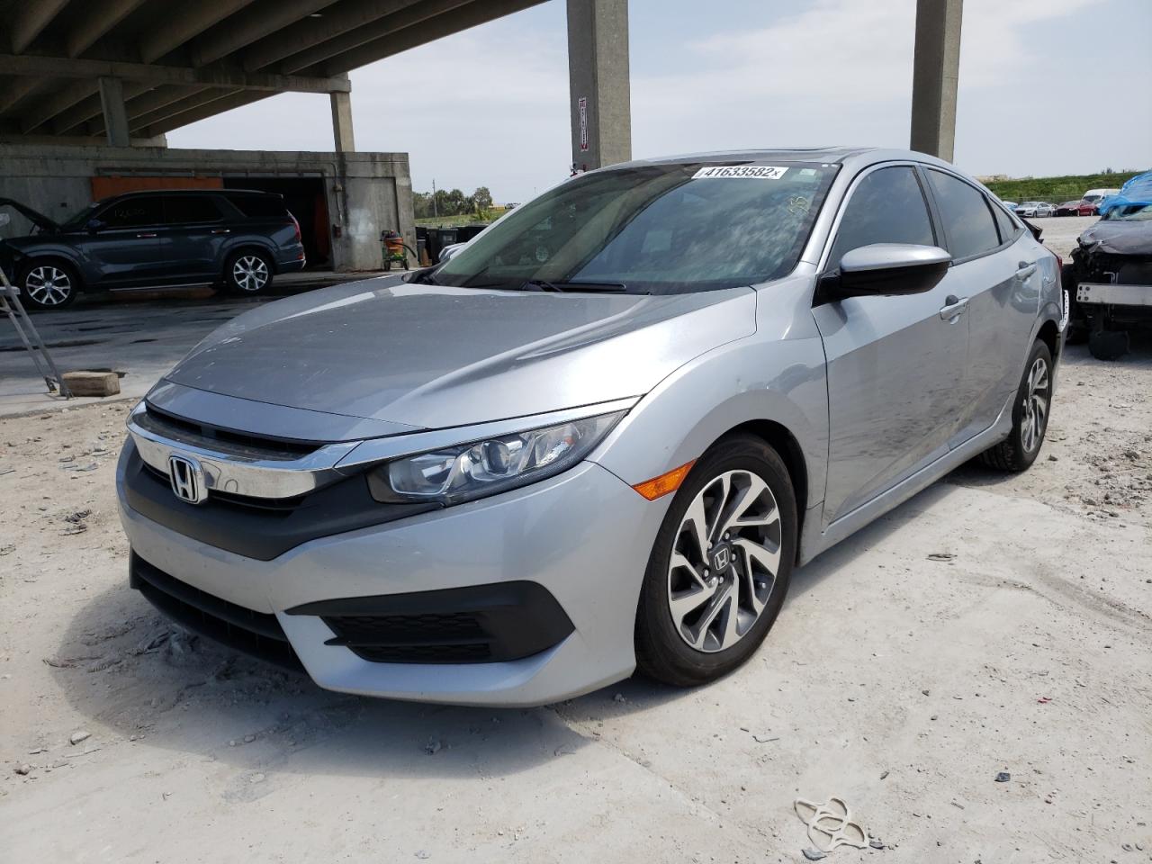 Photo 2 from auction – 2017 HONDA CIVIC EX with VIN 19XFC2F71HE056422