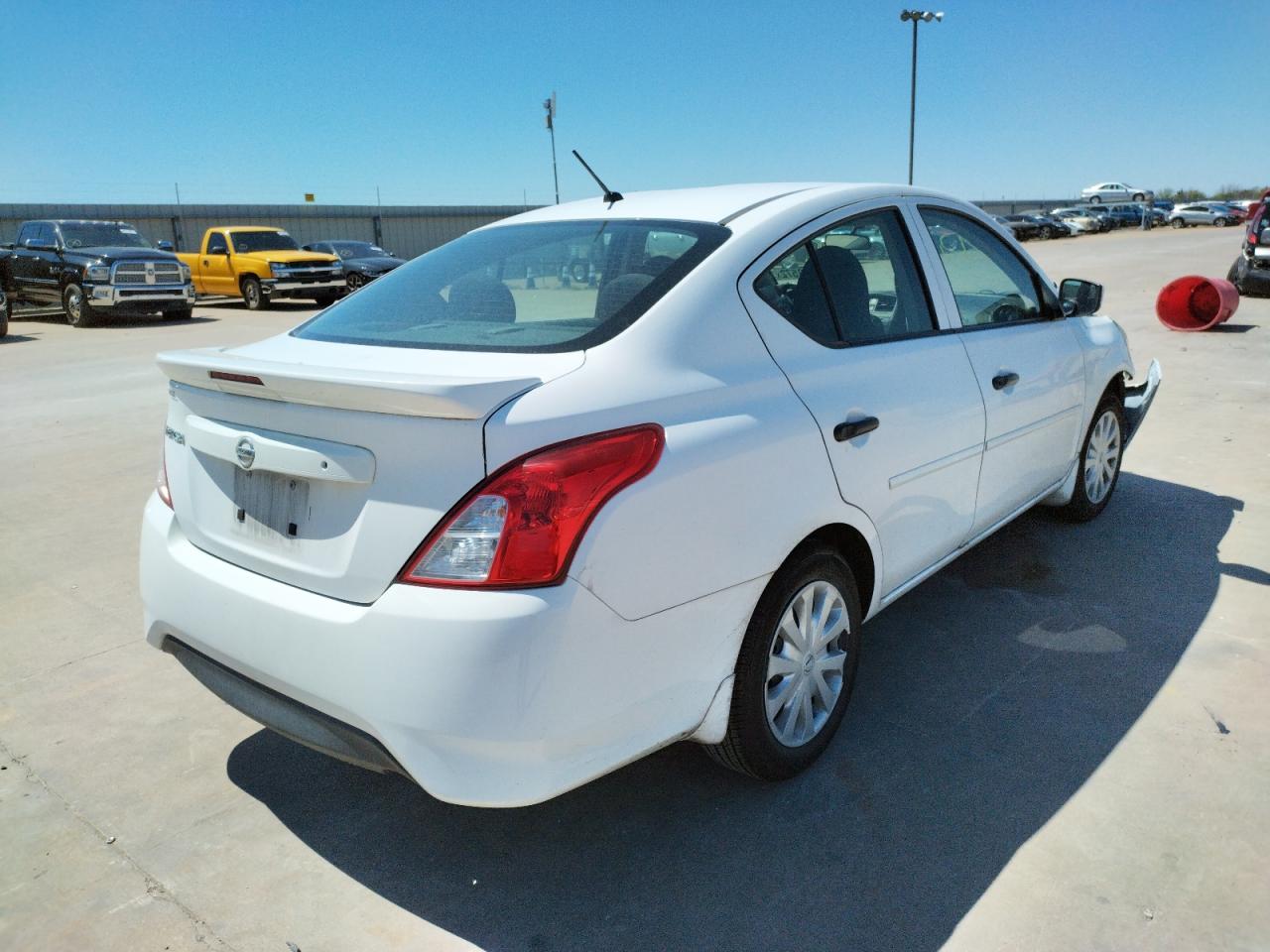 Photo 4 from auction – 2017 NISSAN VERSA S with VIN 3N1CN7AP6HL849330