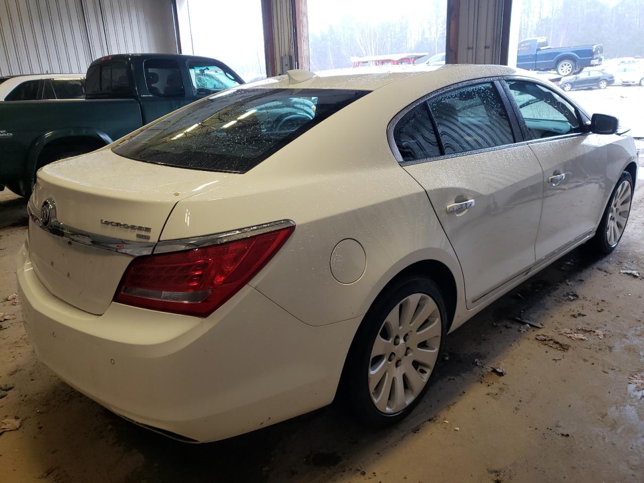 Photo 4 from auction – 2015 BUICK LACROSSE with VIN 1G4GC5G39FF140651