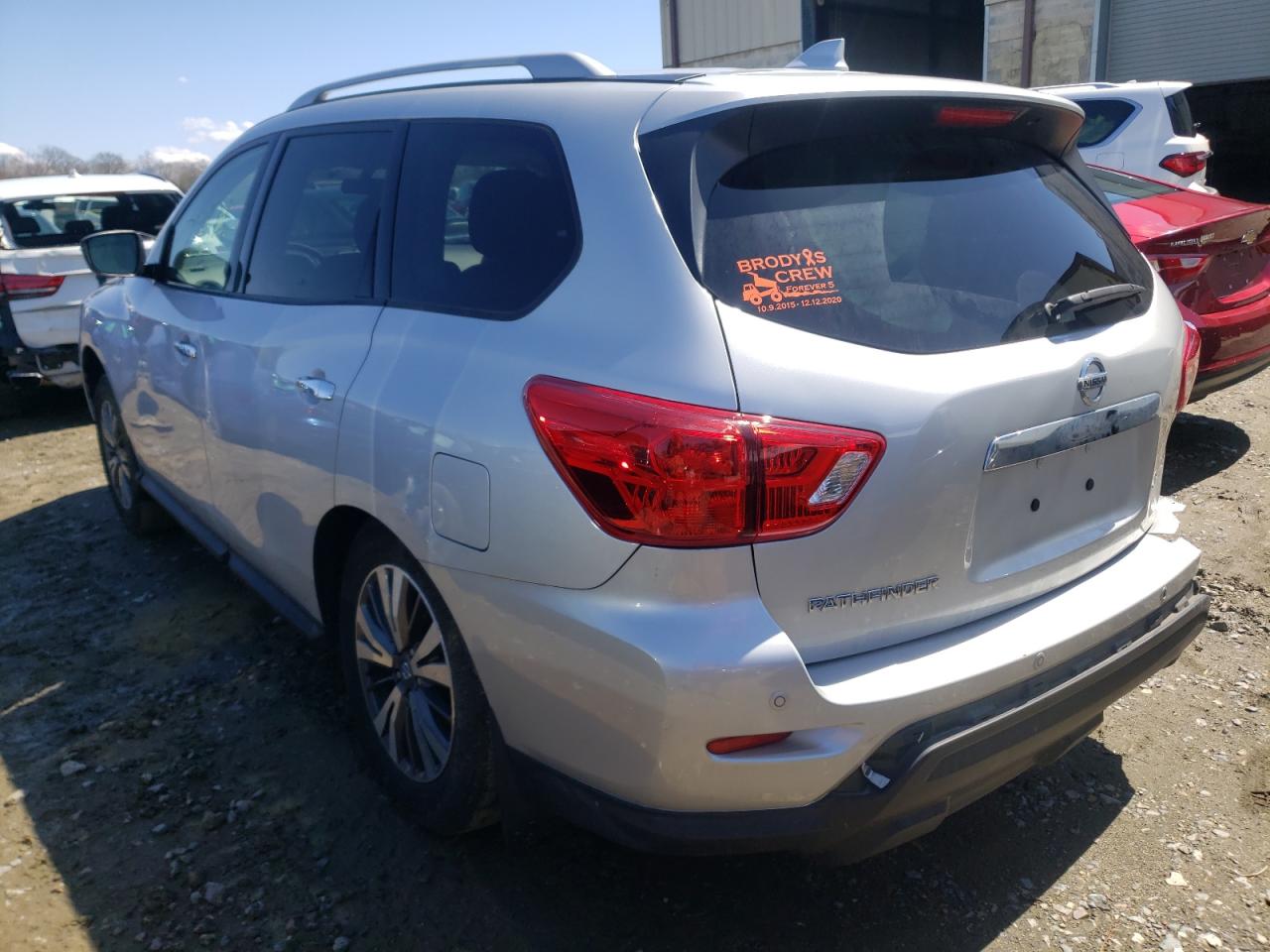 Photo 3 from auction – 2019 NISSAN PATHFINDER with VIN 5N1DR2MMXKC630203