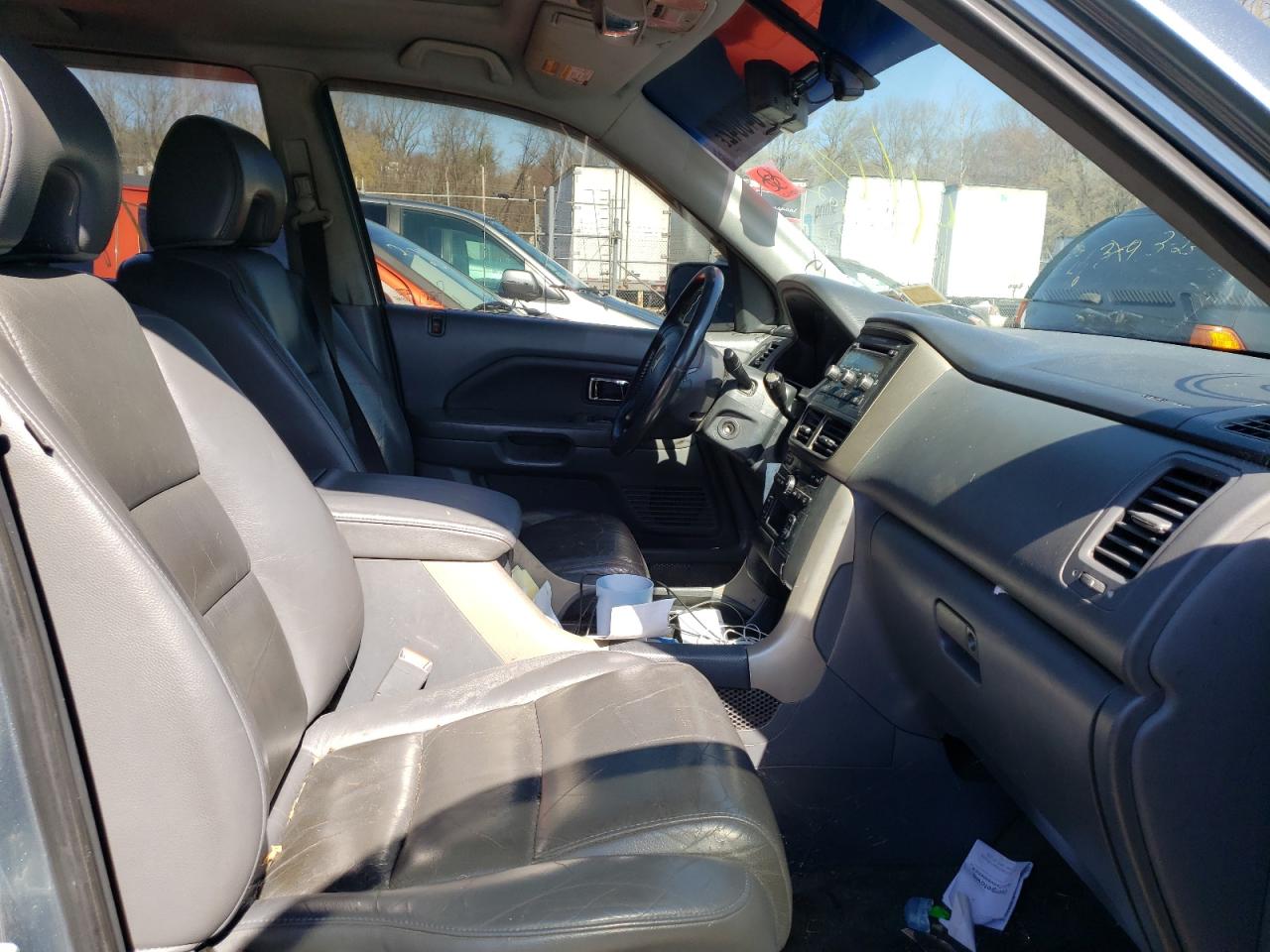 Photo 5 from auction – 2006 HONDA PILOT EX with VIN 2HKYF18596H565088